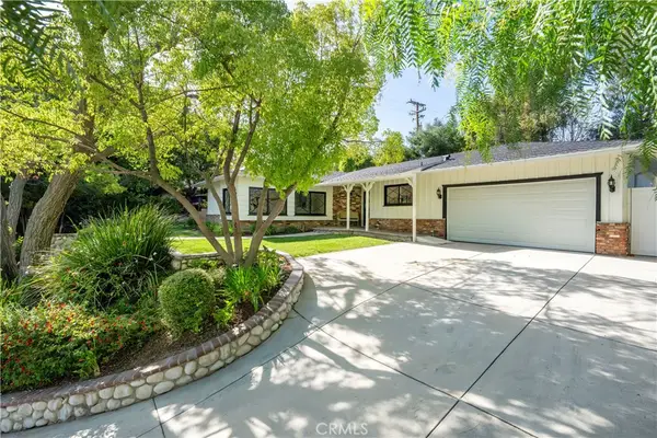 23555 Neargate, Newhall, CA 91321