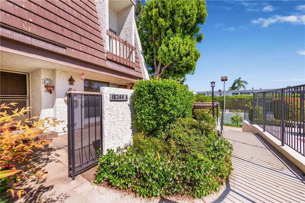 18344 Collins Street #A, Tarzana, CA 91356 - #1