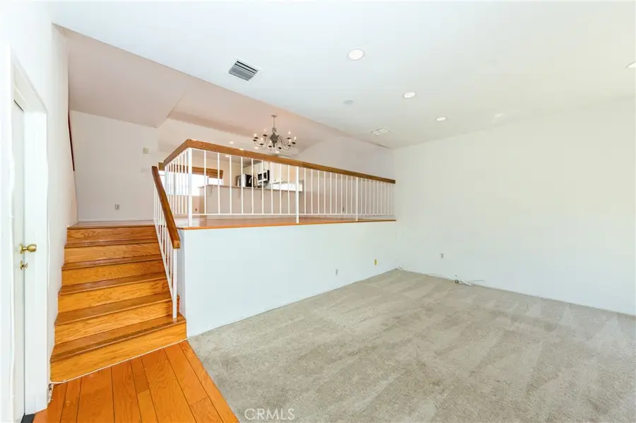 18344 Collins Street #A, Tarzana, CA 91356 - #3