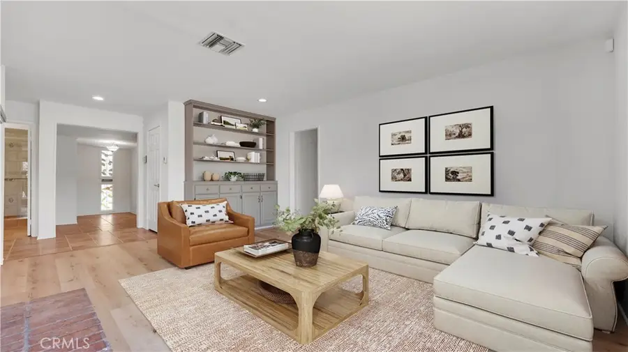 6201 Le Sage Avenue, Woodland Hills, CA 91367 - #3