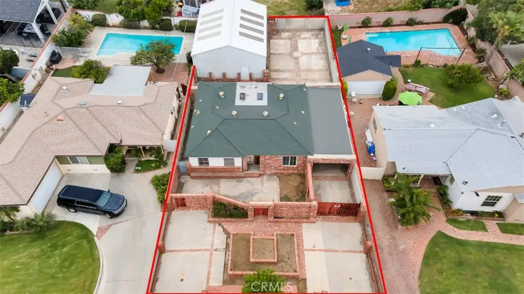 9949 Noble Avenue, San Fernando, CA 91345 - #1