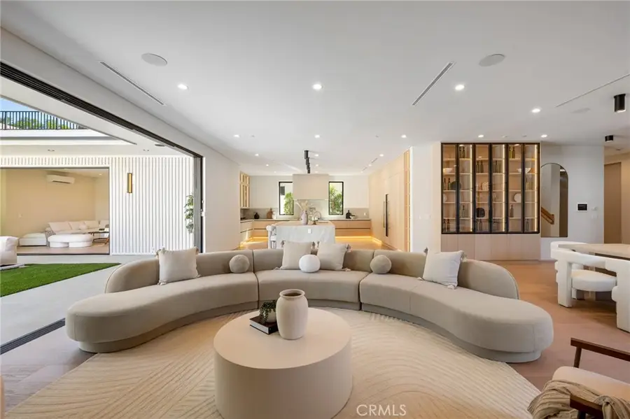 16728 Morrison Street, Encino, CA 91436 - #2