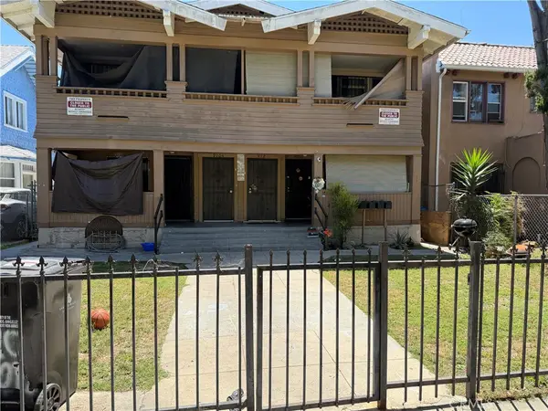 910 W 40th Place, Los Angeles, CA 90037