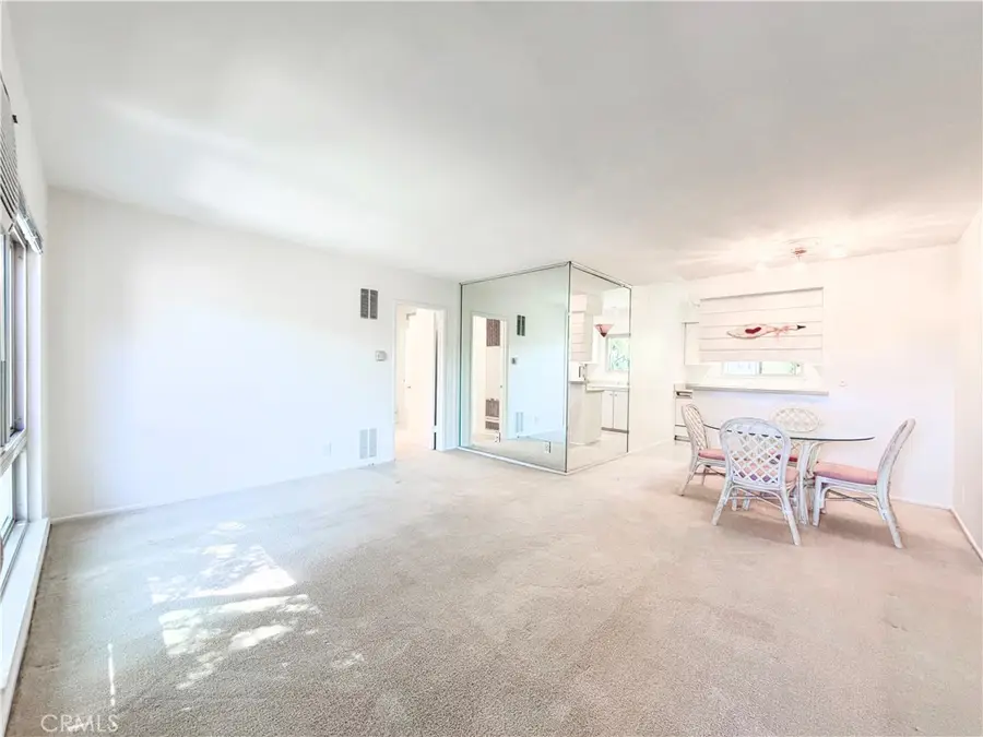 6041 Fountain Park Lane #11, Woodland Hills, CA 91367 - #2