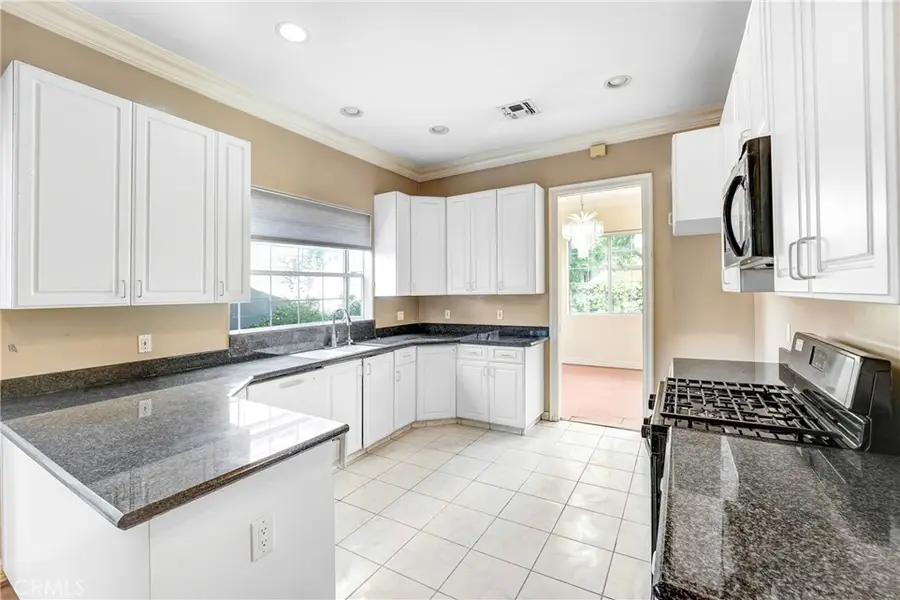 17919 Califa Street, Encino, CA 91316 - #3