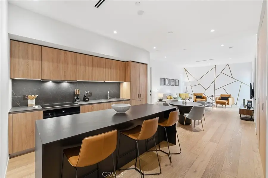 1030 N Kings Road #405, West Hollywood, CA 90069 - #2