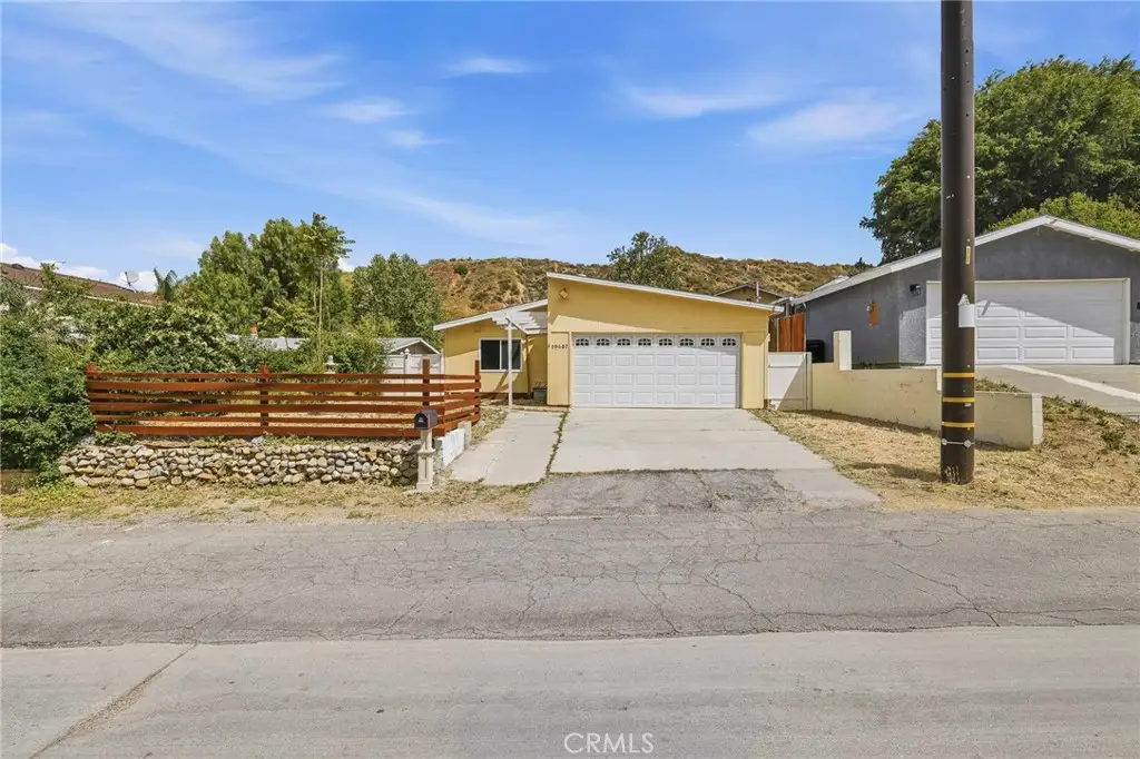 29667 Cromwell, Castaic, CA 91384 - #1