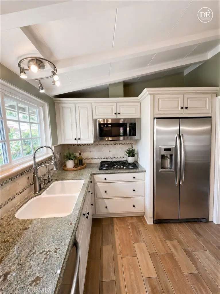 6750 Limerick Avenue, Winnetka, CA 91306 - #3