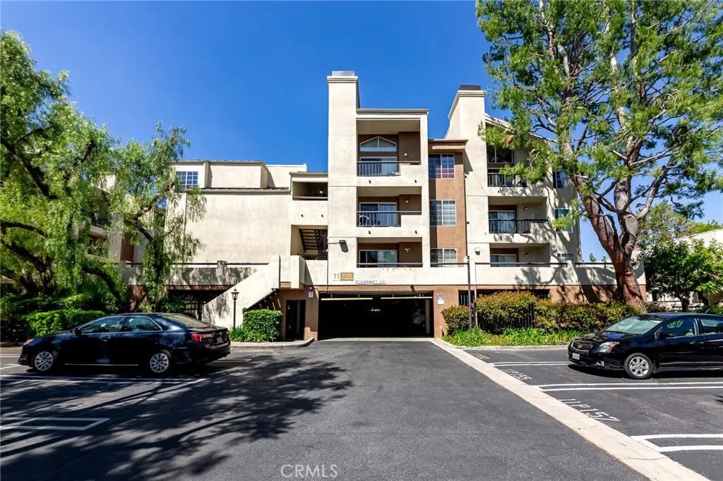 5550 Owensmouth Avenue #120, Woodland Hills, CA 91367 - #1