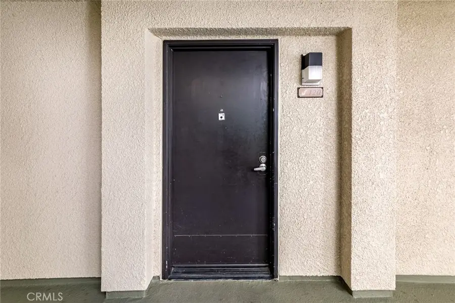 5550 Owensmouth Avenue #120, Woodland Hills, CA 91367 - #3