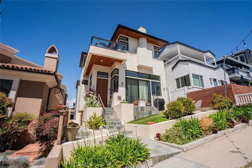 221 17th, Manhattan Beach, CA 90266 - #1
