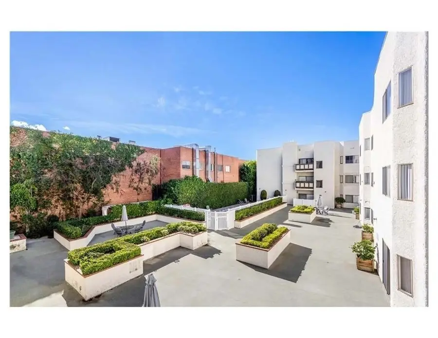 17914 Magnolia Boulevard #210, Encino, CA 91316 - #3