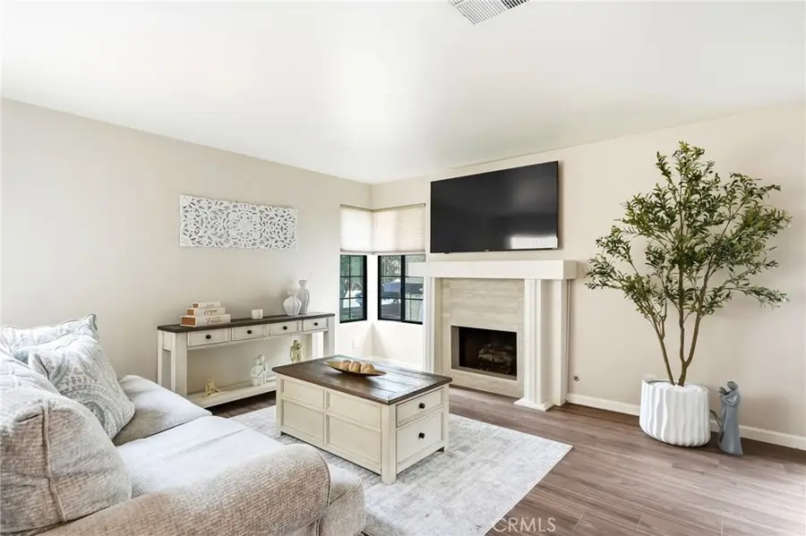 7255 Balboa #20, Lake Balboa, CA 91406 - #2