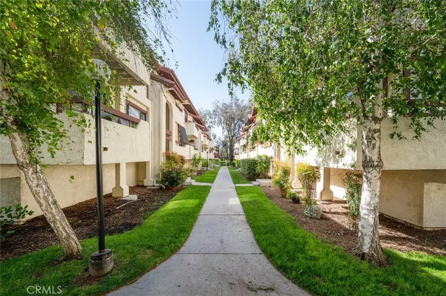 18120 Sundowner #1122, Canyon Country, CA 91387 - #2