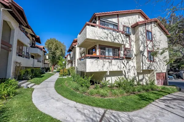 27919 Sarabande #422, Canyon Country, CA 91387