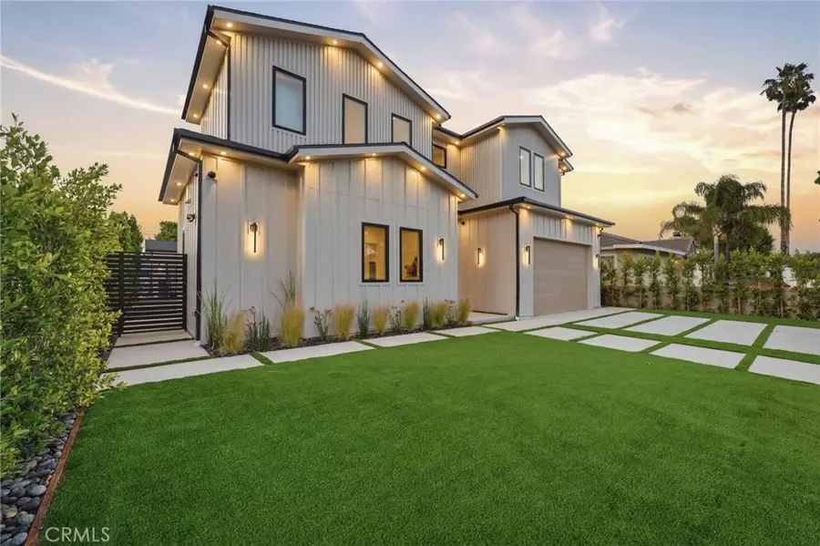 19141 Erwin, Tarzana, CA 91335 - #2