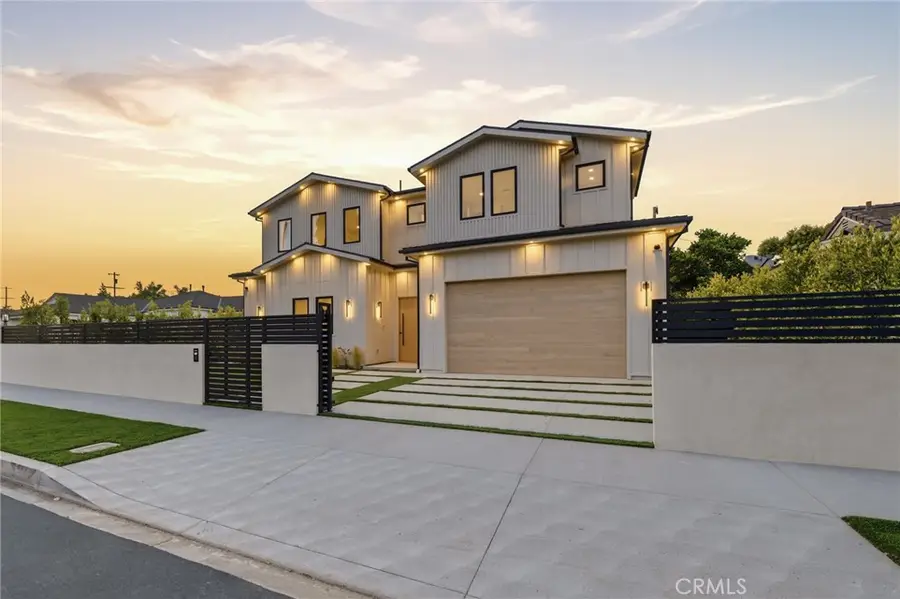 19141 Erwin, Tarzana, CA 91335 - #3