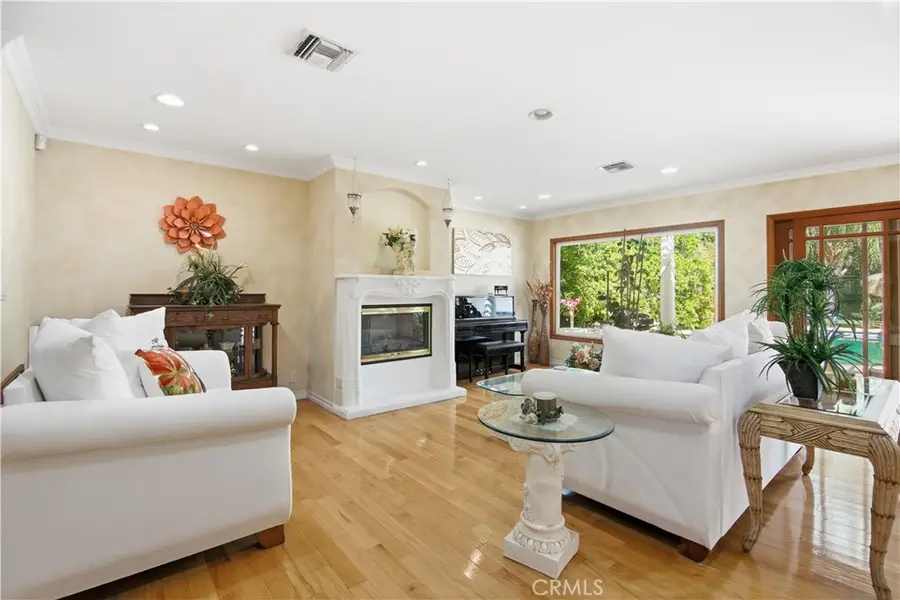 8836 Enfield, Northridge, CA 91325 - #3