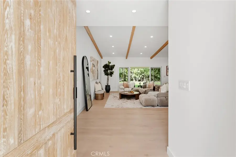 18653 Palomino Drive, Tarzana, CA 91356 - #3