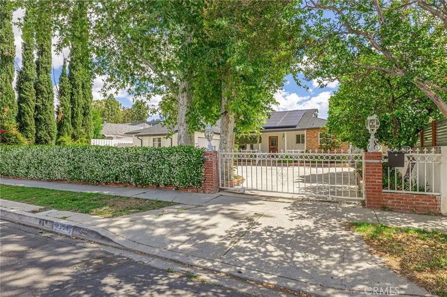 6454 Baird, Reseda, CA 91335 - #2