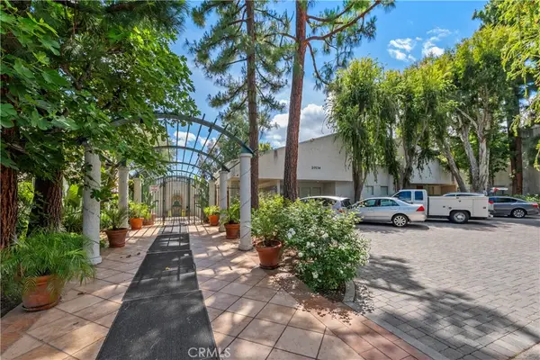 20134 Leadwell #307, Winnetka, CA 91306