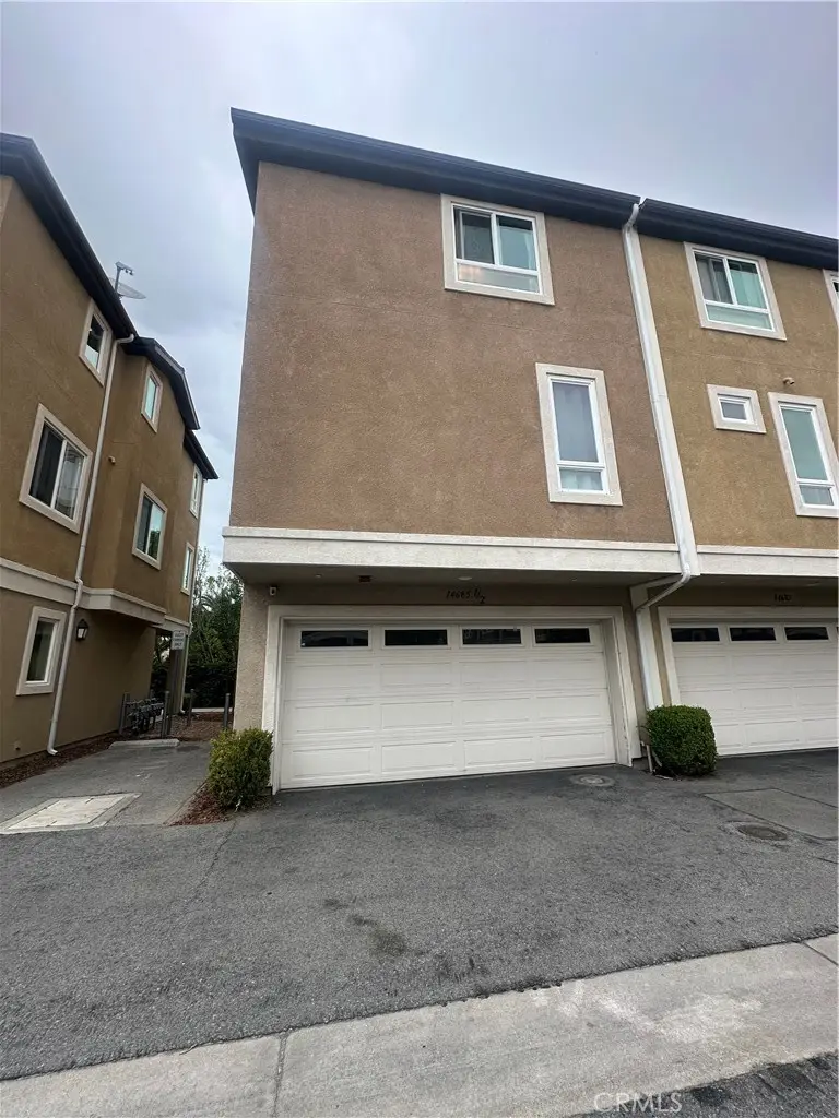 1/2 Sherman, Van Nuys, CA 91405 - #1