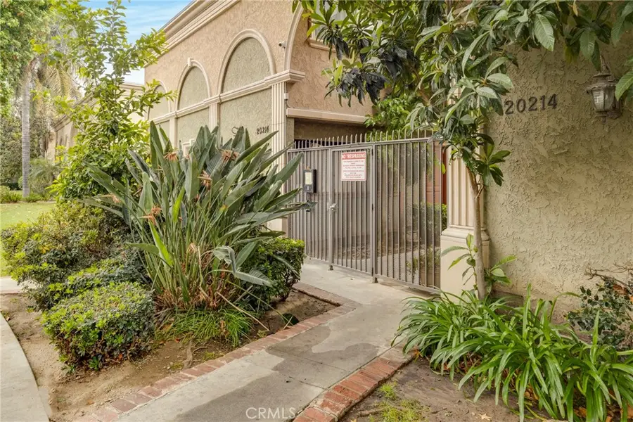 20214 Cohasset Street #16, Winnetka, CA 91306 - #2