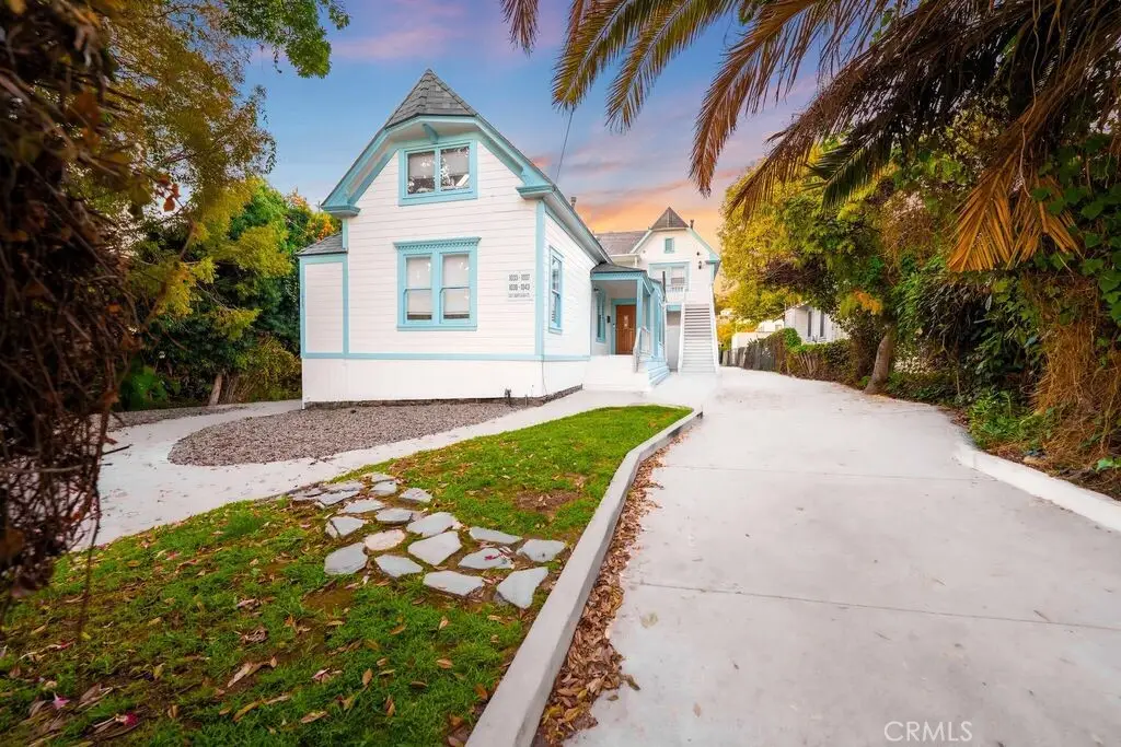 1033 E Santa Clara Street, San Buenaventura Ventura, CA 93001 - #1