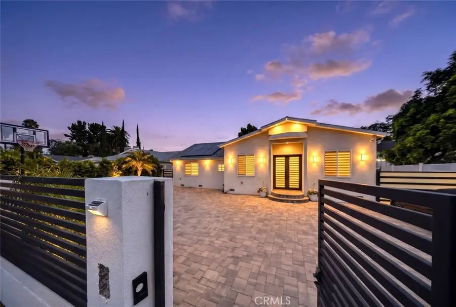 7108 Colbath, Van Nuys, CA 91405 - #2