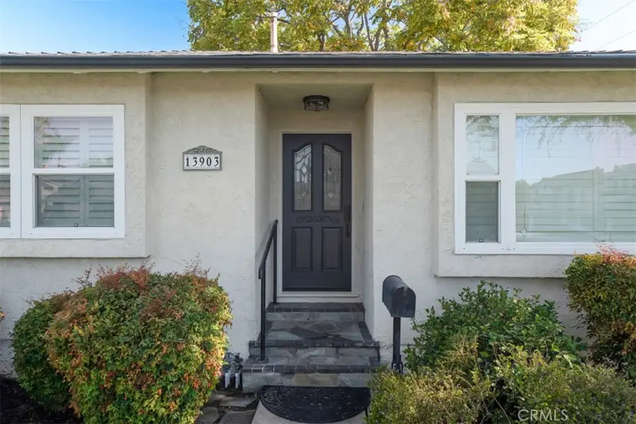 13903 Hesby Street, Sherman Oaks, CA 91423 - #3