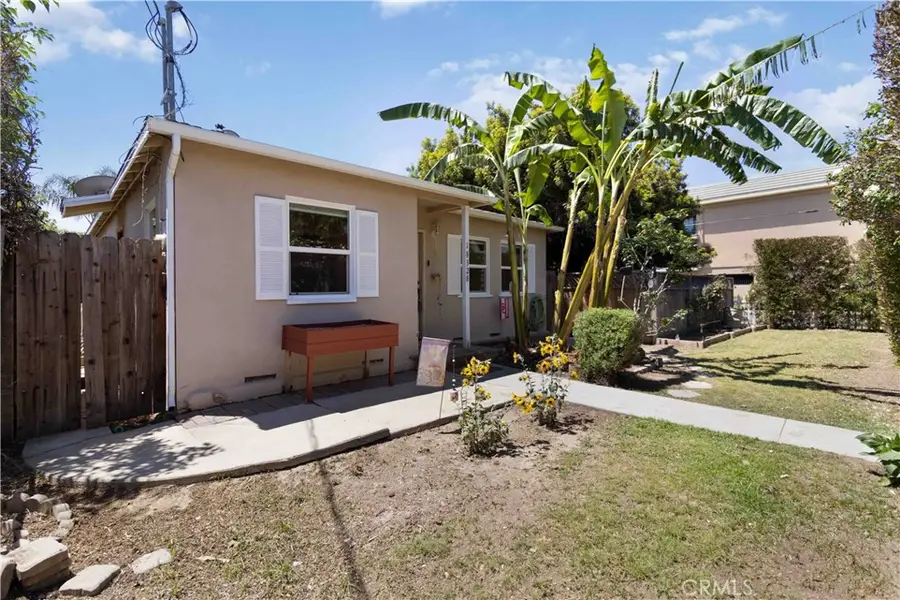 18328 Gresham, Northridge, CA 91325 - #3