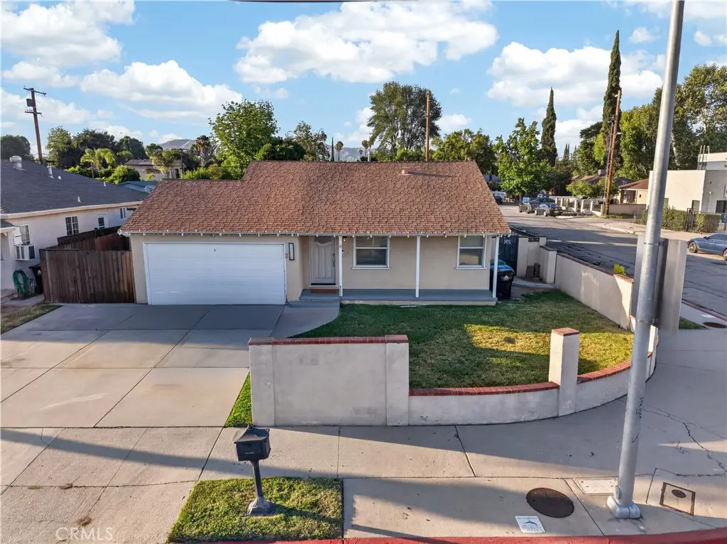 19335 Roscoe Boulevard, Northridge, CA 91324 - #1