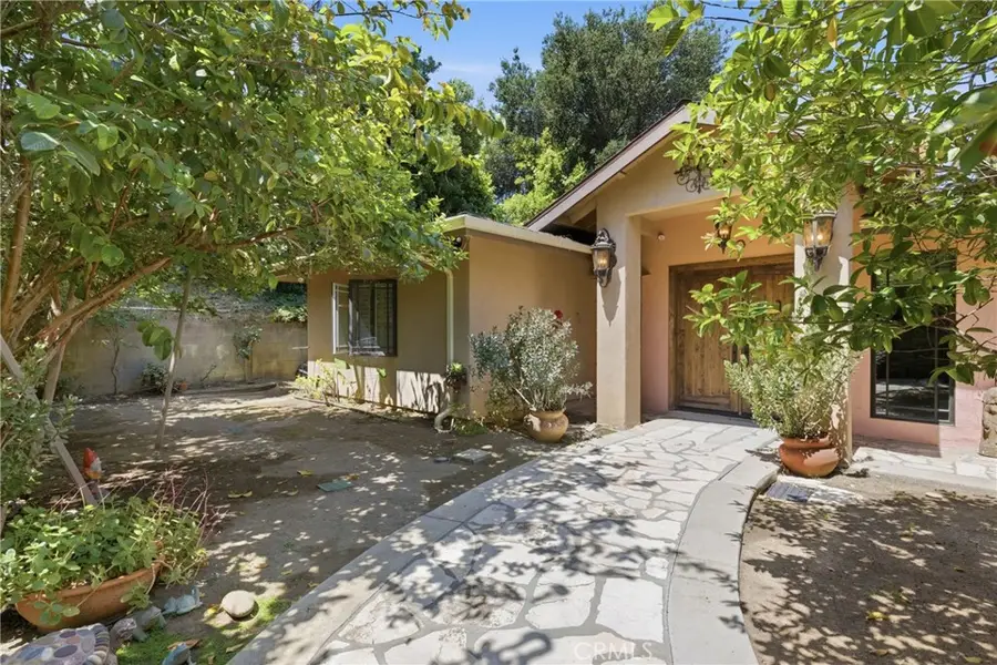 4908 Calvin Avenue, Tarzana, CA 91356 - #2