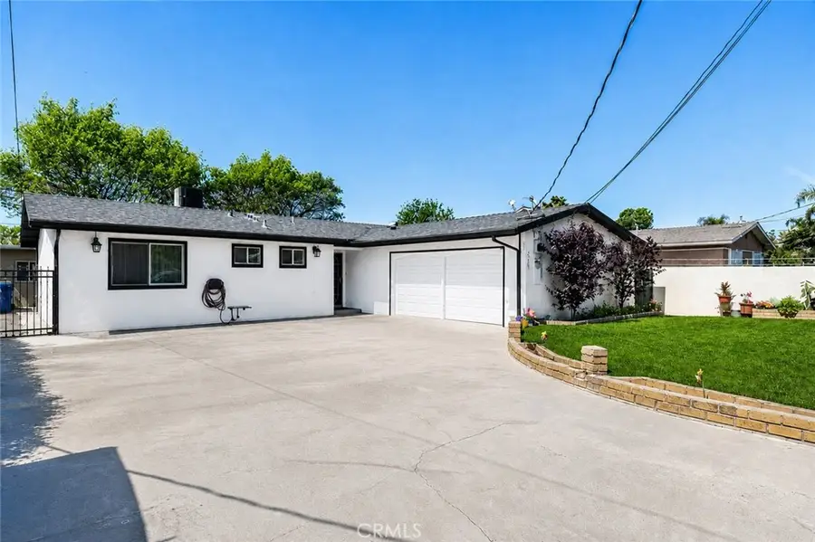 11625 Gladstone Avenue, Sylmar, CA 91342 - #2