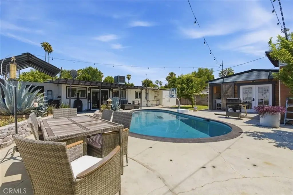 7959 Bothwell, Reseda, CA 91335 - #1