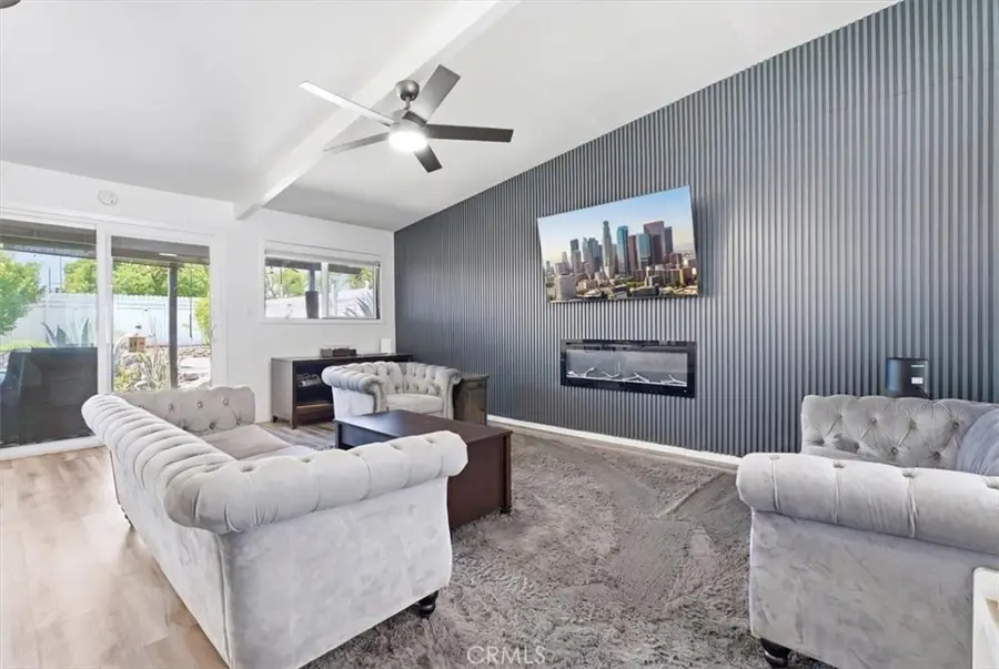 7959 Bothwell, Reseda, CA 91335 - #3