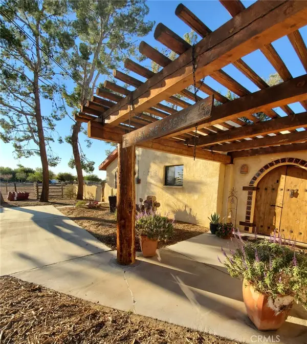 11524 Deep Creek Road, Apple Valley, CA 92308