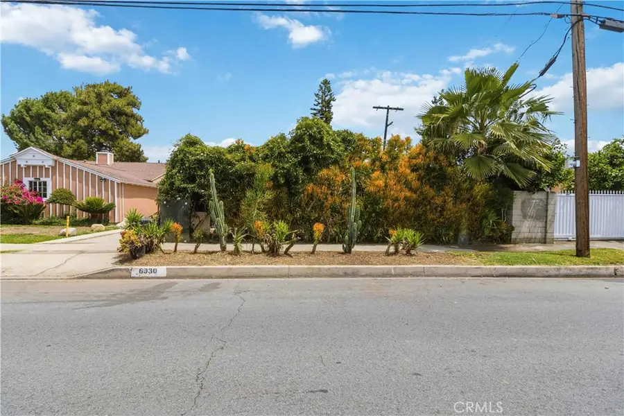 6930 Vanalden, Reseda, CA 91335 - #2