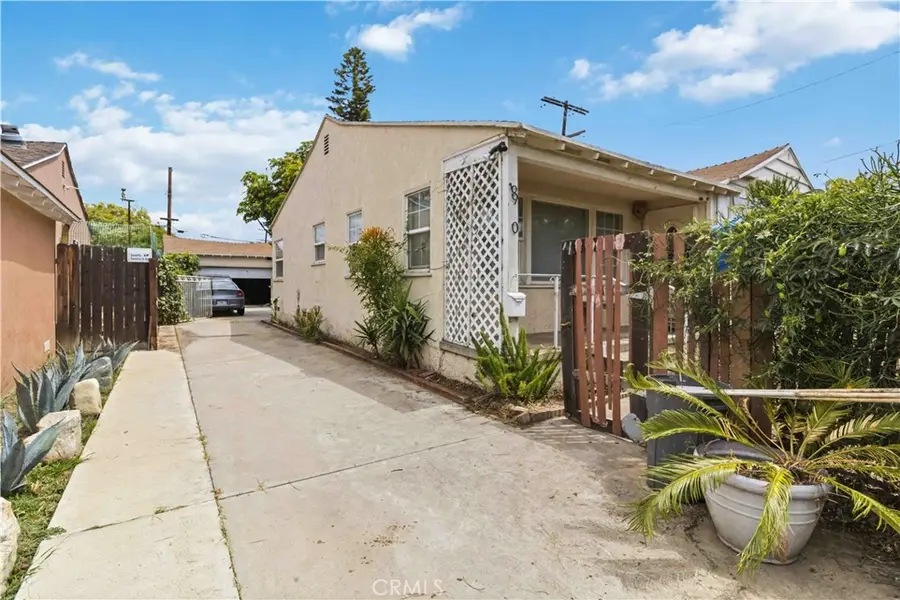 6930 Vanalden, Reseda, CA 91335 - #3