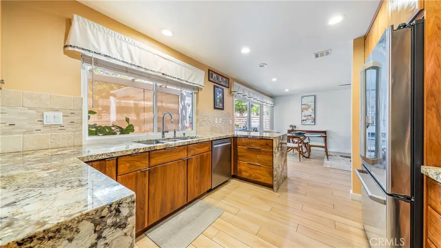 14933 Index, San Fernando, CA 91345 - #2