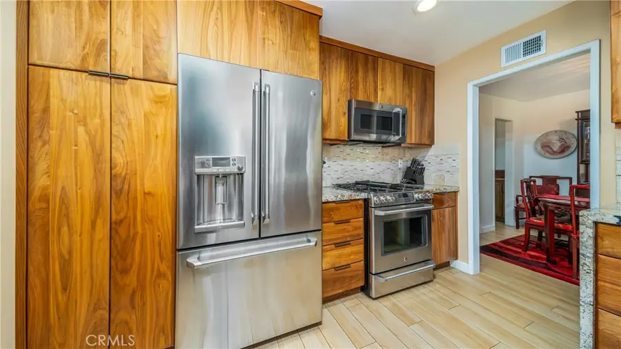 14933 Index, San Fernando, CA 91345 - #3