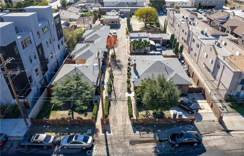 11414 Calvert Street, North Hollywood, CA 91606 - #1
