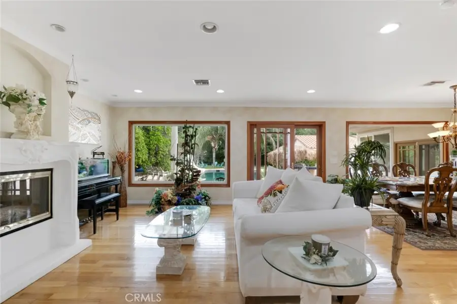 8836 Enfield Avenue, Northridge, CA 91325 - #3