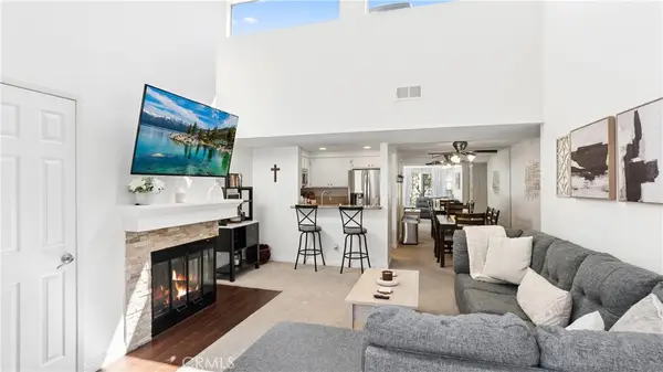 23921 Del Monte Dr #34, Valencia, CA 91355
