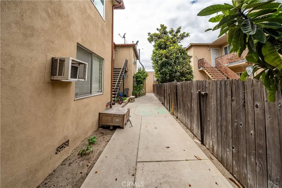 7047 Fulton Avenue, North Hollywood, CA 91605 - #3