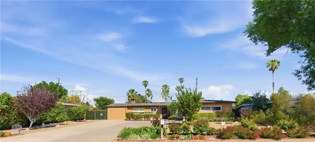 8546 Comanche, Winnetka, CA 91306 - #1