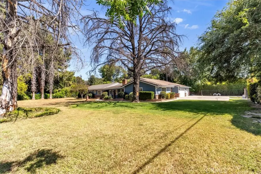 17082 Parthenia, Northridge, CA 91325 - #2