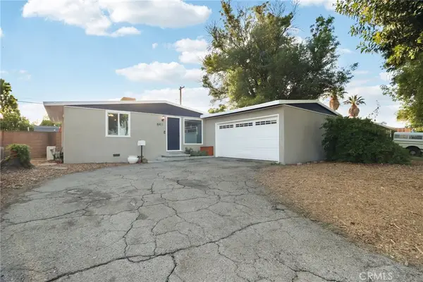 8411 Mammoth Avenue, Panorama City, CA 91402