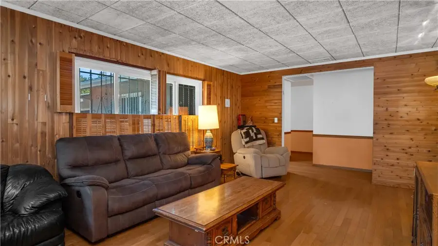6819 Cantaloupe Avenue, Van Nuys, CA 91405 - #3