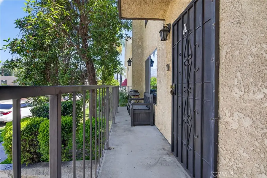216 W Tujunga #A, Burbank, CA 91502 - #2